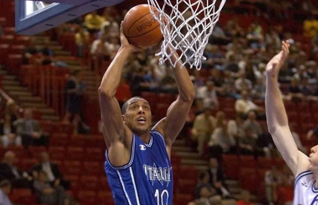 Basket Itinere Biografie - Carlton Myers